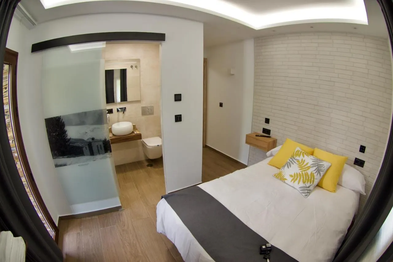 Hotel El refugio Pinos Genil 2*,  España